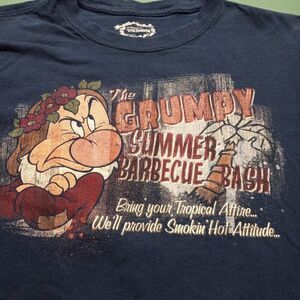 DisneyTiki Kingdom Cotton Lg Grumpy Summer BBQ Bash Graphic Short Sleeve T-Shirt